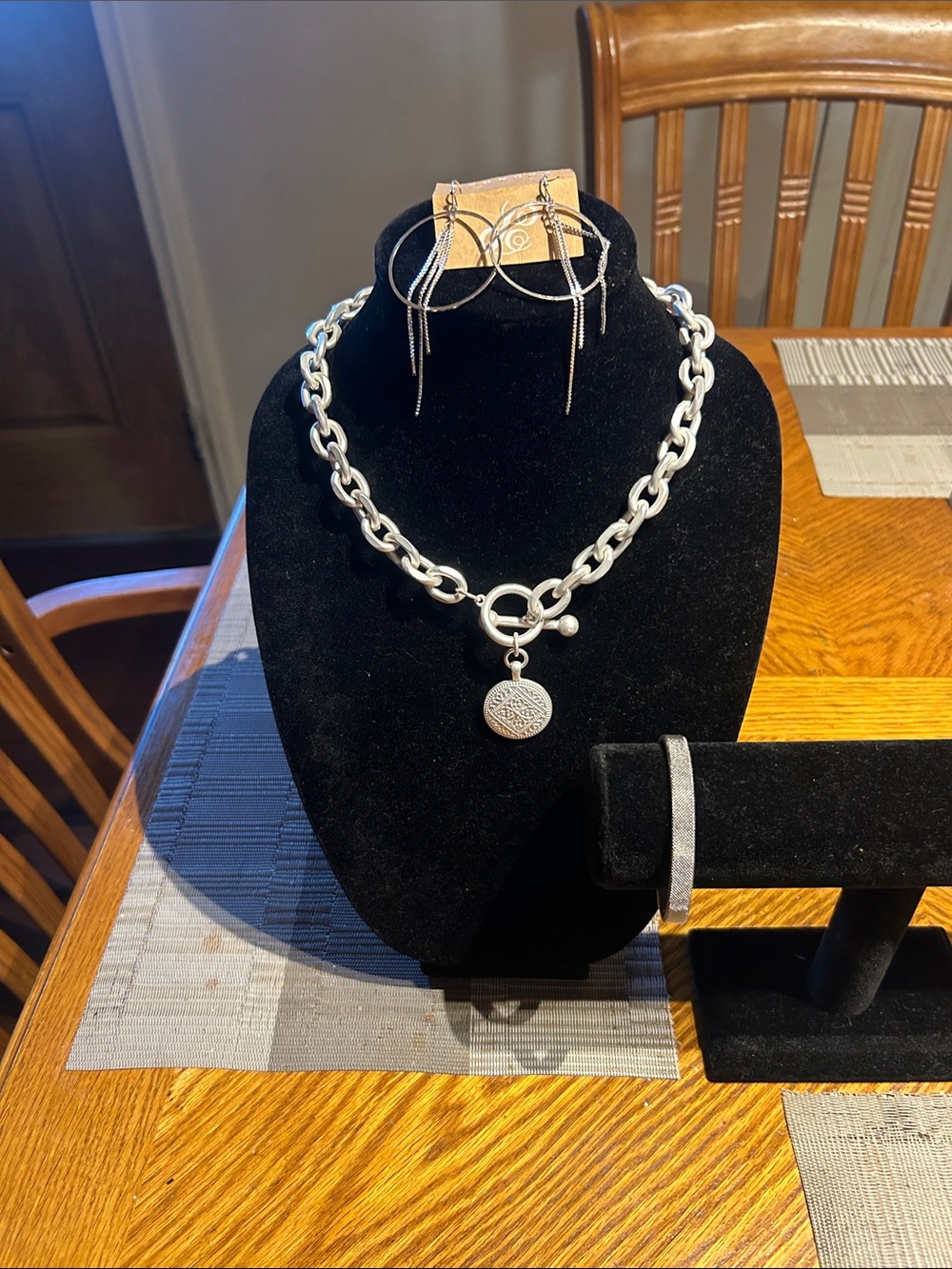 Silver-Tone Chunky Chain Necklace with Pendant, Hoop Earrings and bracelet.